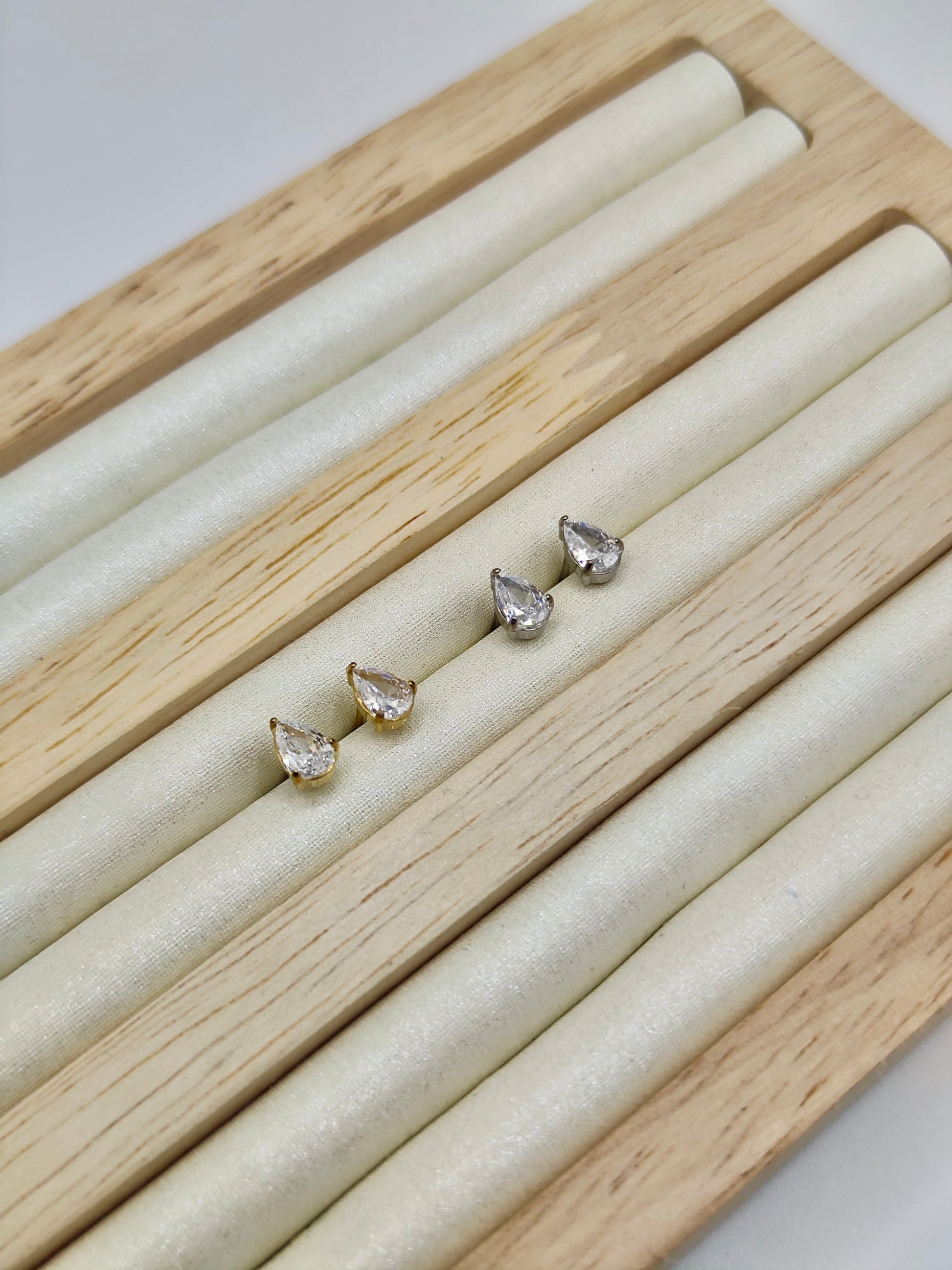 Pendientes Gota en Acero Inoxidable – Dorado y Plateado