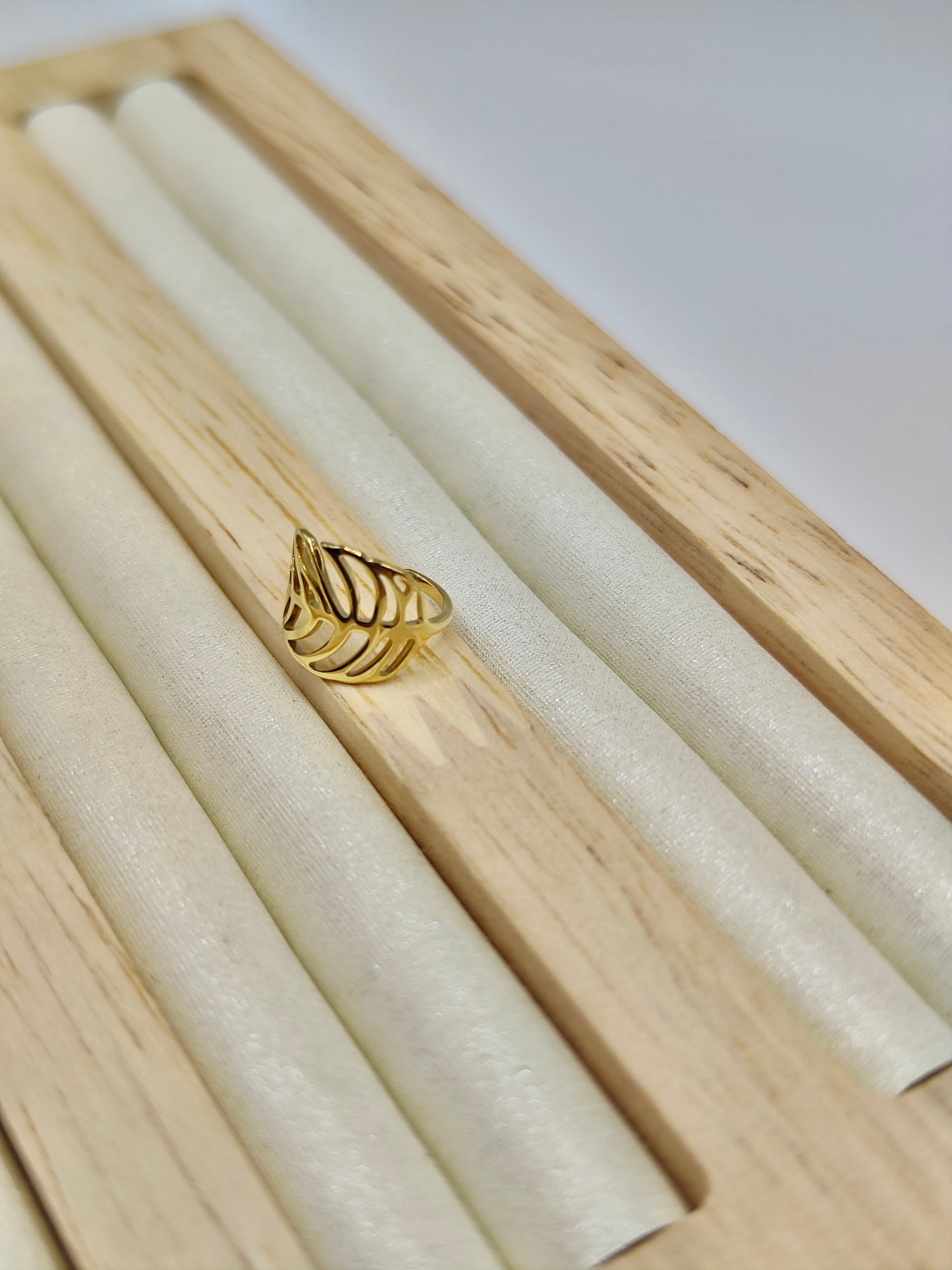 Ear Cuff Hoja – Plata y Dorado