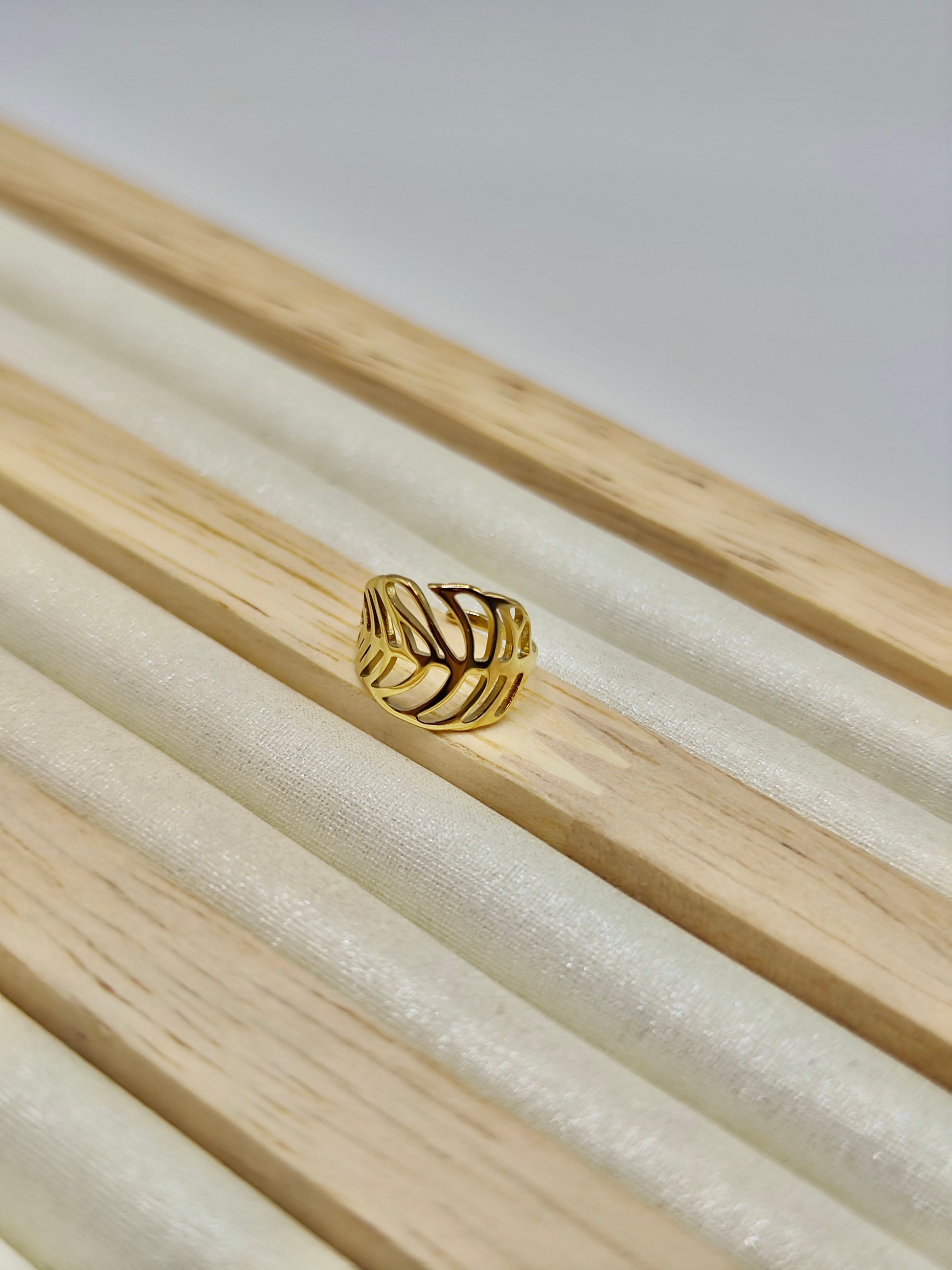 Ear Cuff Hoja – Plata y Dorado