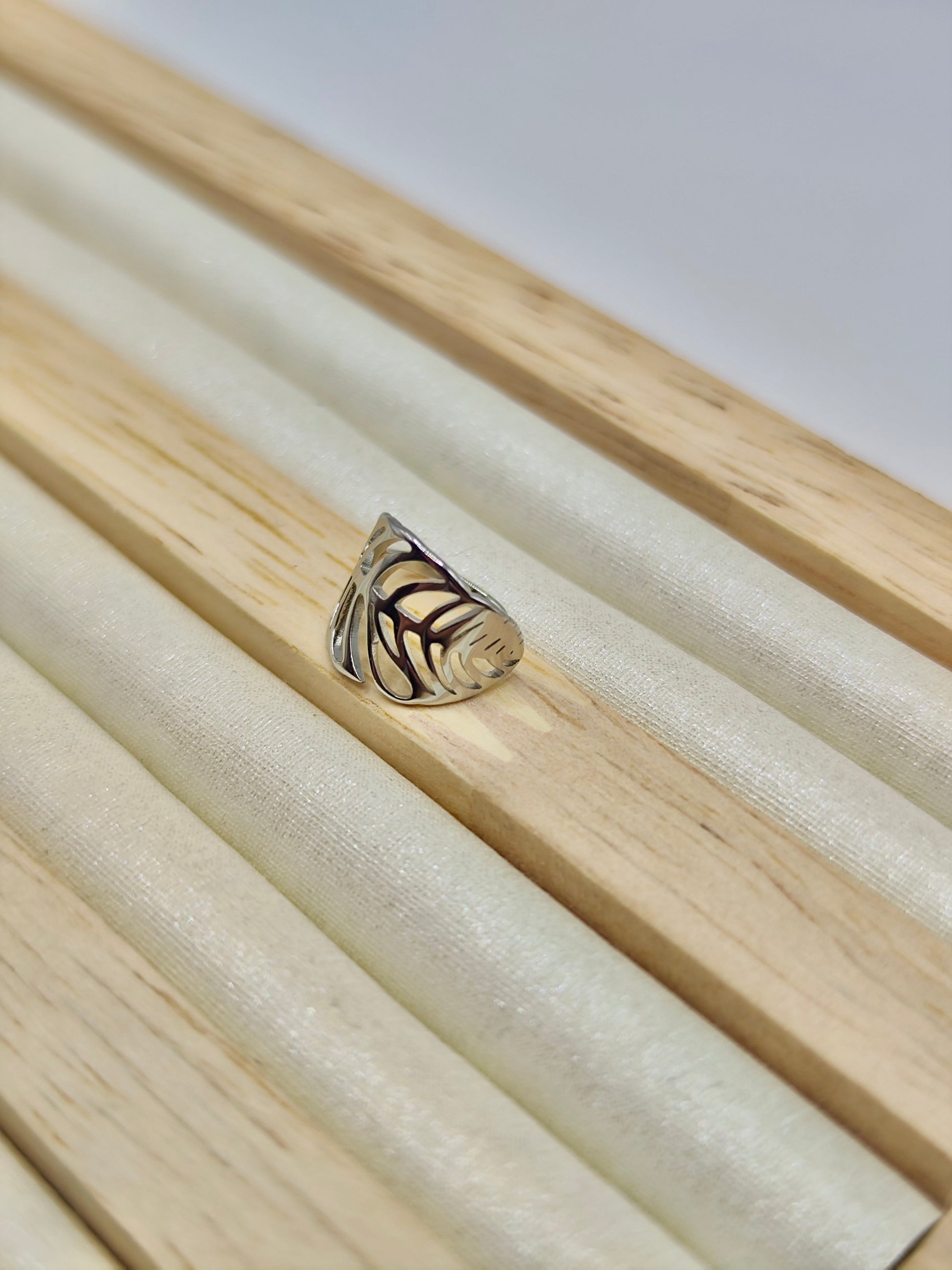 Ear Cuff Hoja – Plata y Dorado