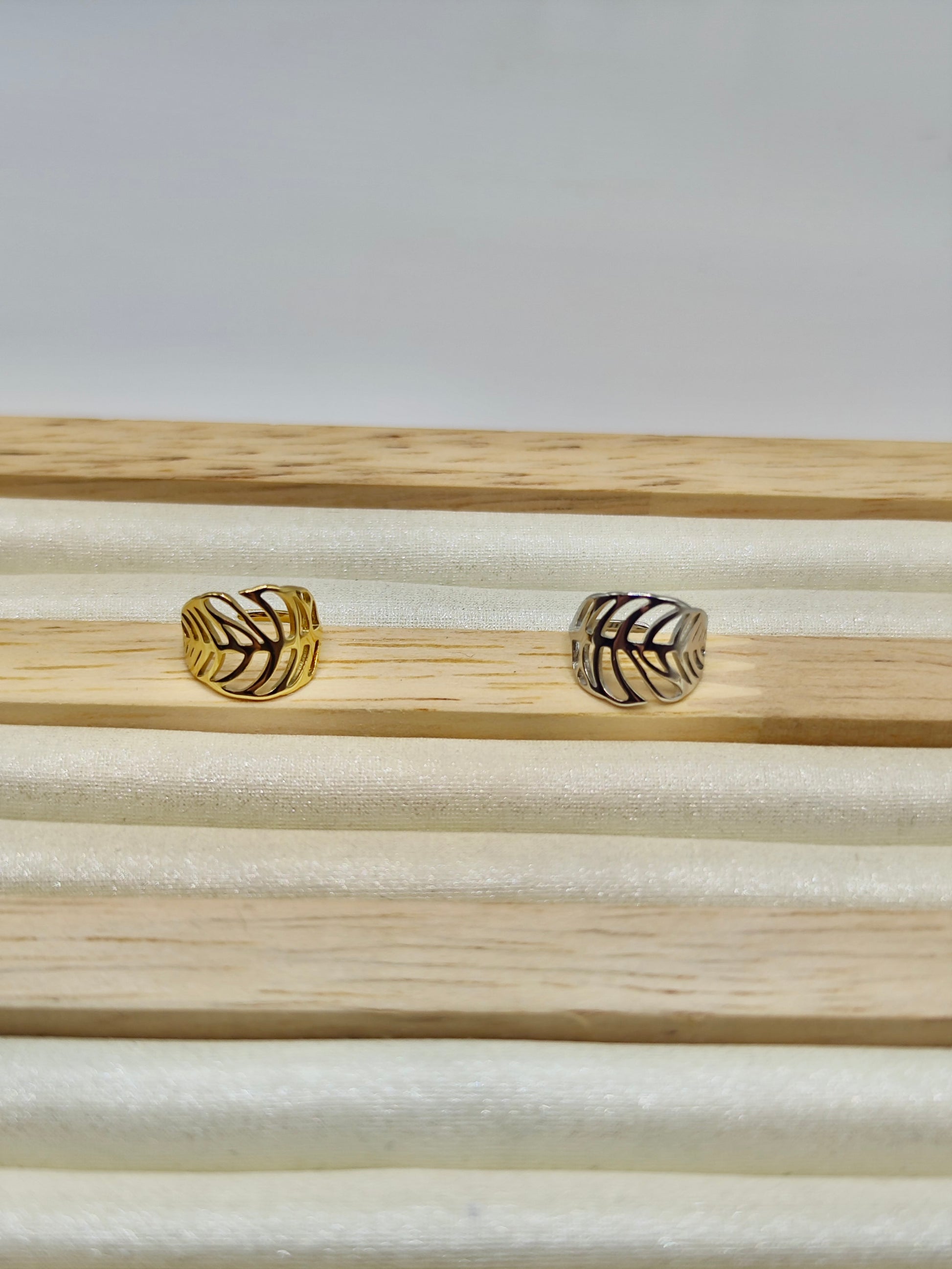 Ear Cuff Hoja – Plata y Dorado