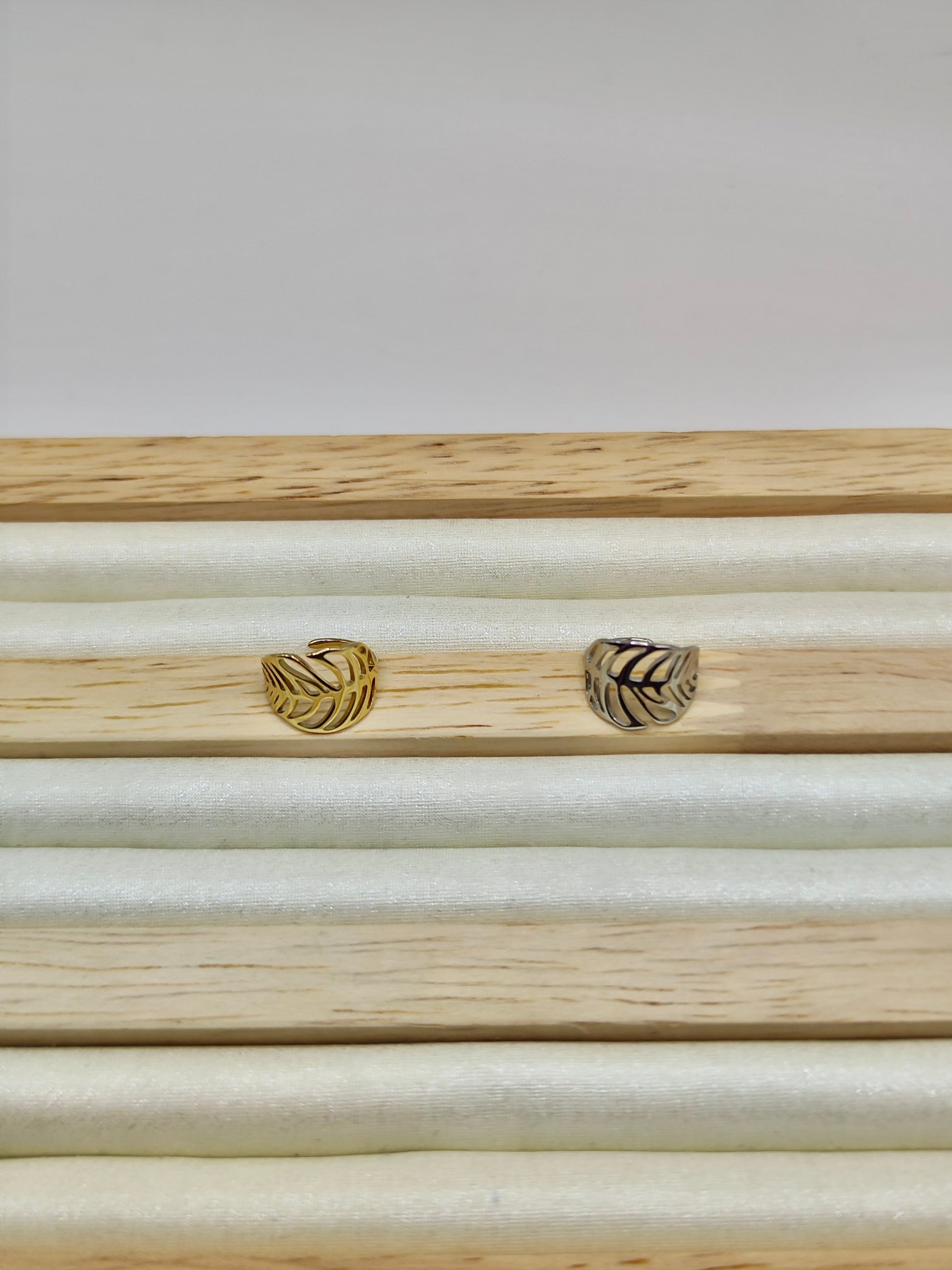 Ear Cuff Hoja – Plata y Dorado