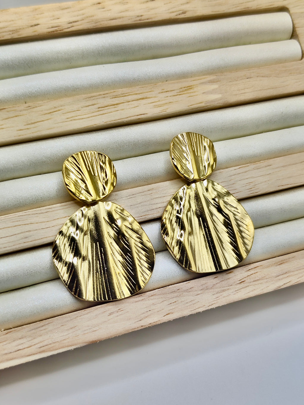 Pendientes Olas de Metal – Dorado y Plateado