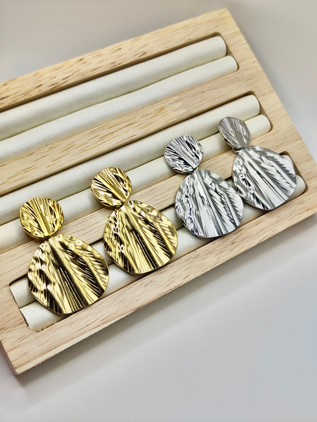 Pendientes Olas de Metal – Dorado y Plateado