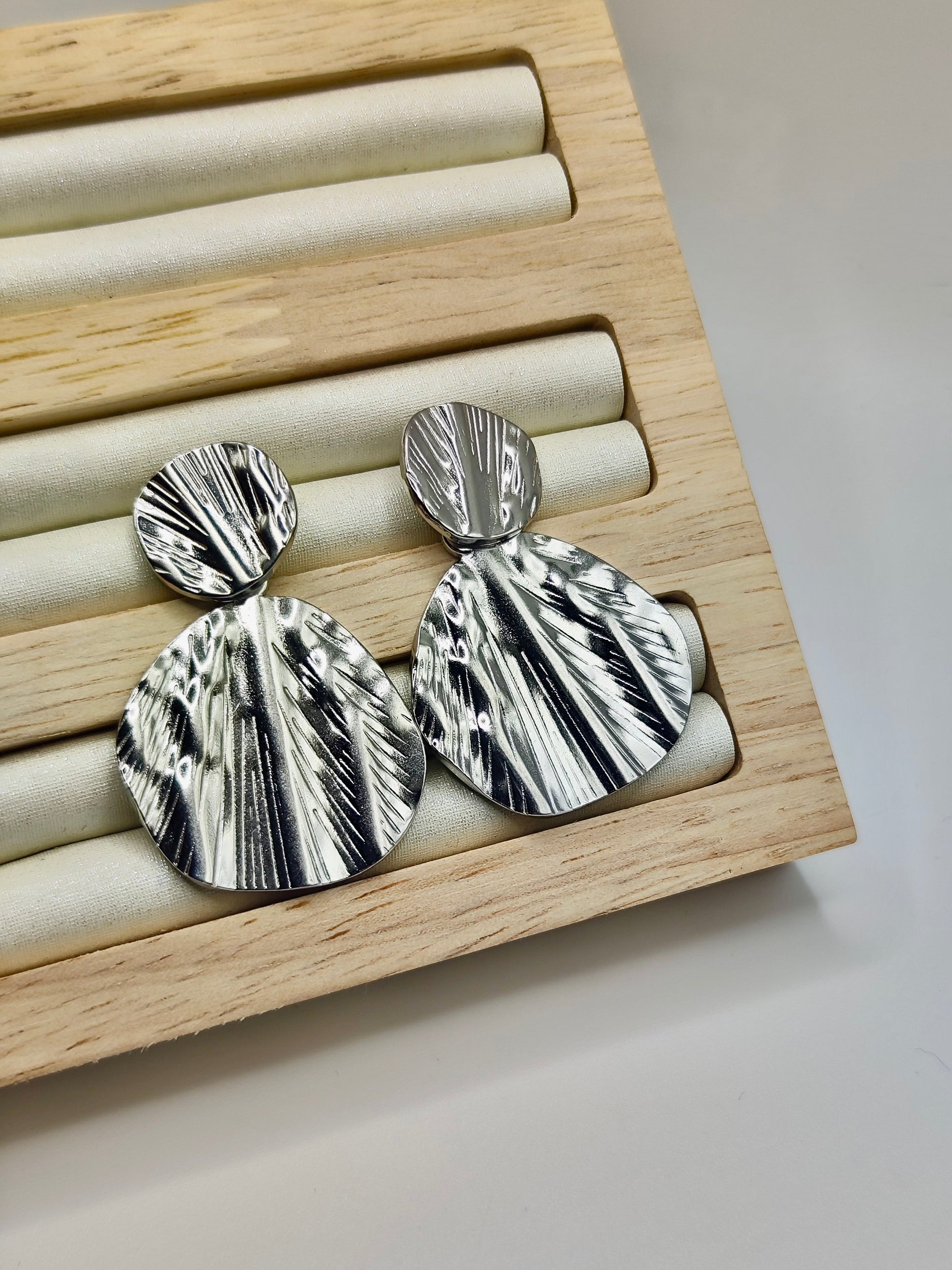 Pendientes Olas de Metal – Dorado y Plateado