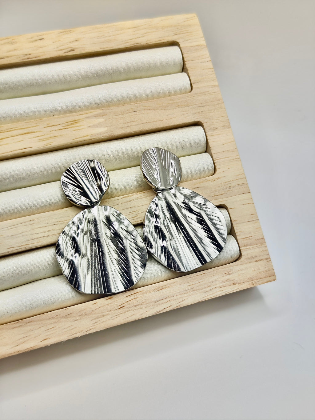 Pendientes Olas de Metal – Dorado y Plateado