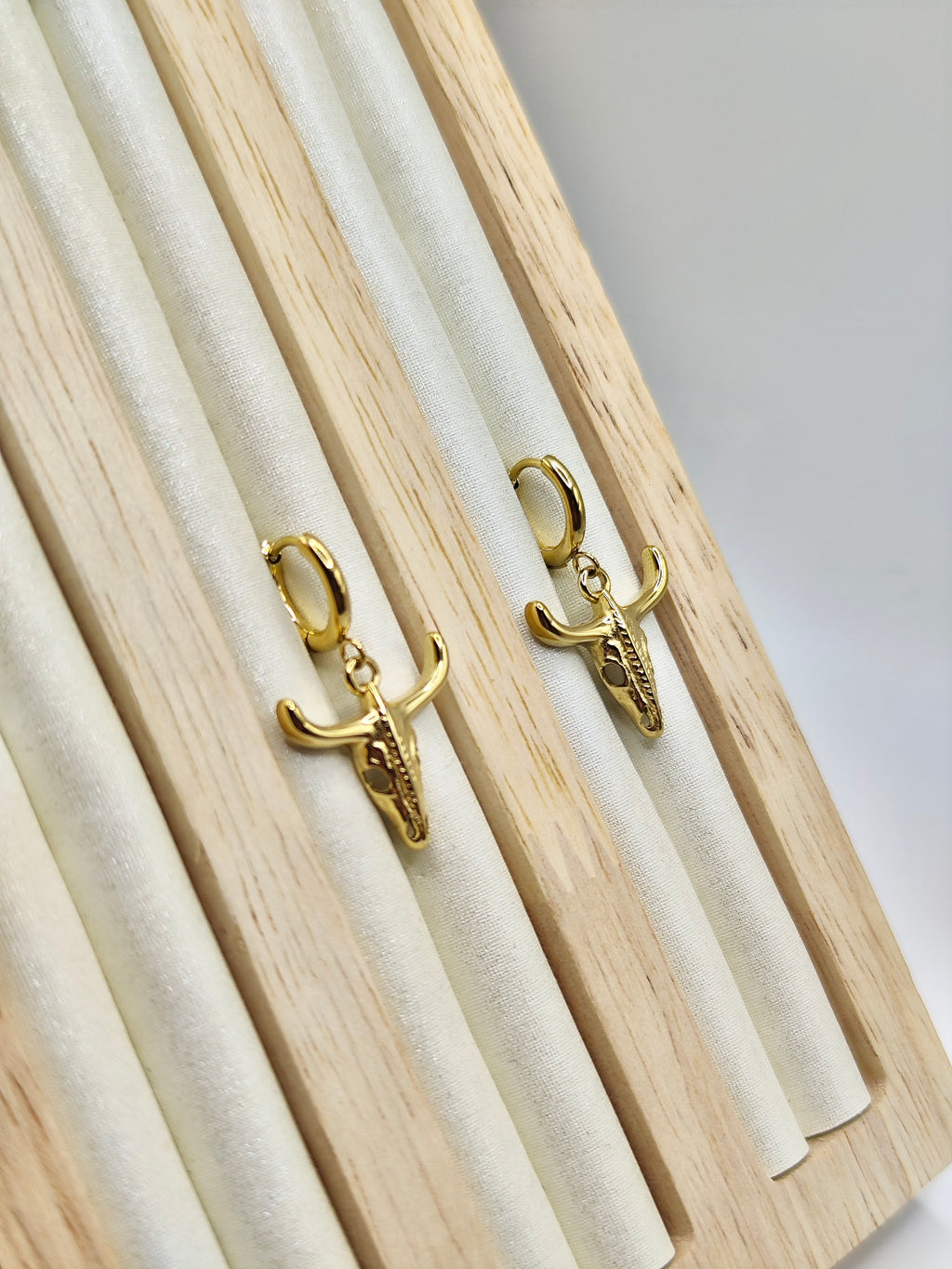 Pendientes Western Skull – Dorado