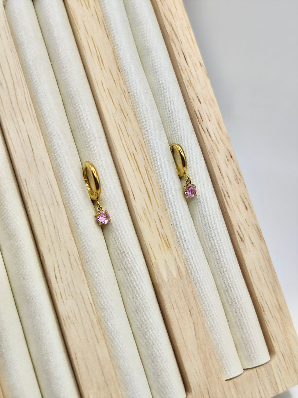 Pendientes Pink Shine – Dorado con Cristal Rosa